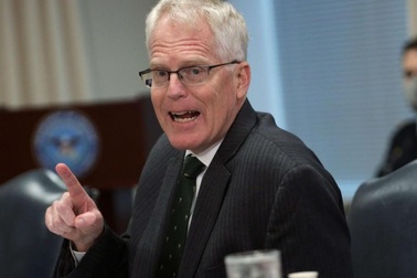 Quyền Bộ trưởng Quốc phòng Mỹ lên án Trung Quốc bắt nạt ở Biển Đông