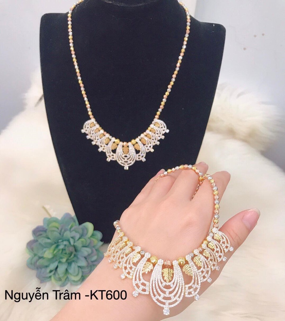 Tiệm vàng Nguyễn Trâm chia sẻ cách chọn trang sức cưới bằng vàng - 4 Tiệm vàng Nguyễn Trâm chia sẻ cách chọn trang sức cưới bằng vàng - 4