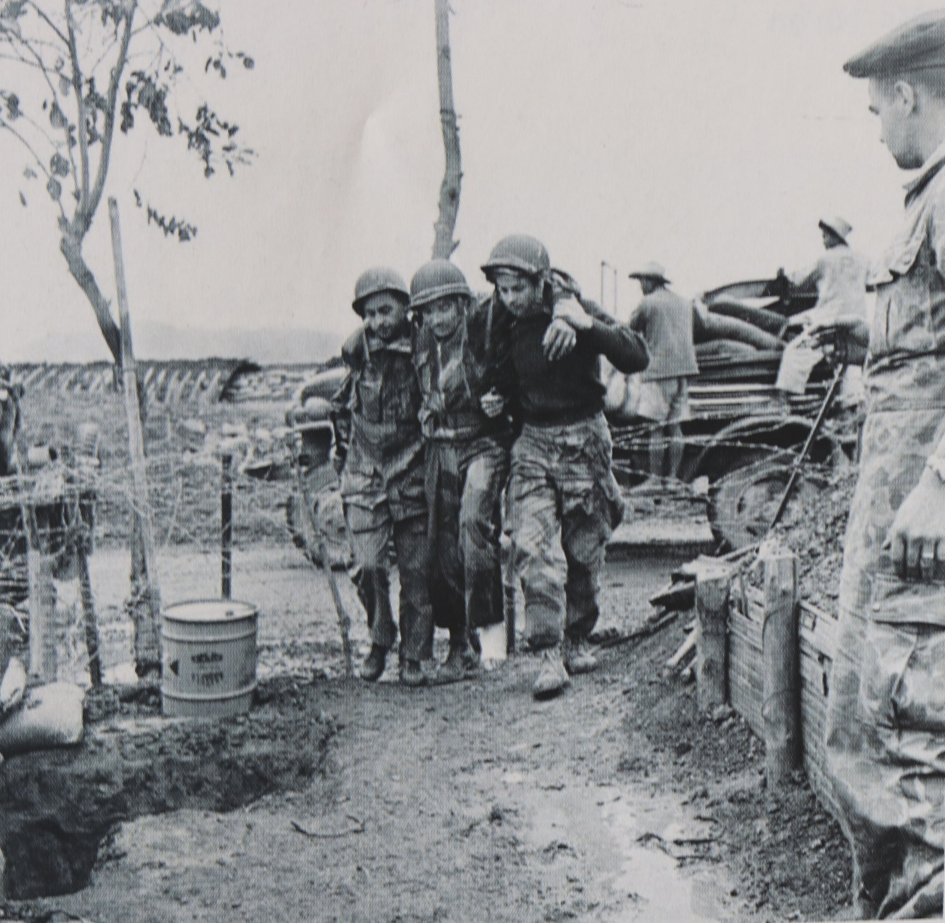 Tình cảnh khốn quẫn của quân Pháp ở chiến trường Điện Biên Phủ - 3