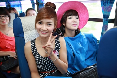 Miss Teen ba miền háo hức đến ngôi nhà chung tại Tuần Châu