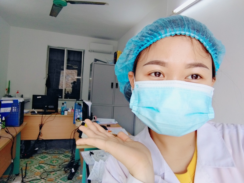 Hải Dương: Sinh viên không về ăn Tết, tình nguyện tới tuyến đầu chống dịch - 1 Hải Dương: Sinh viên không về ăn Tết, tình nguyện tới tuyến đầu chống dịch - 1