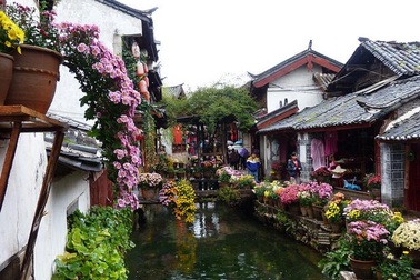 Vẻ đẹp khiến du khách phải ngơ ngẩn khi đến Lệ Giang