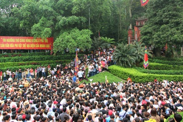 Phú Thọ cam kết không để tái diễn chen lấn trong ngày giỗ Tổ