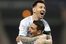 Messi rực sáng, Argentina tiến vào bán kết Copa America gặp Colombia