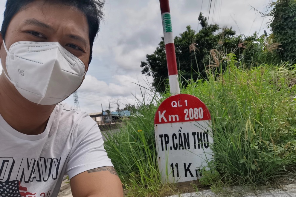 Giám đốc bỏ nhà đi giao tro cốt nạn nhân Covid-19 mong sớm thất nghiệp - 5 Giám đốc bỏ nhà đi giao tro cốt nạn nhân Covid-19 mong sớm thất nghiệp - 5