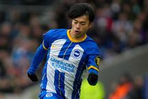 Kaoru Mitoma: Tiền đạo Nhật Bản gây sốt cả Premier League