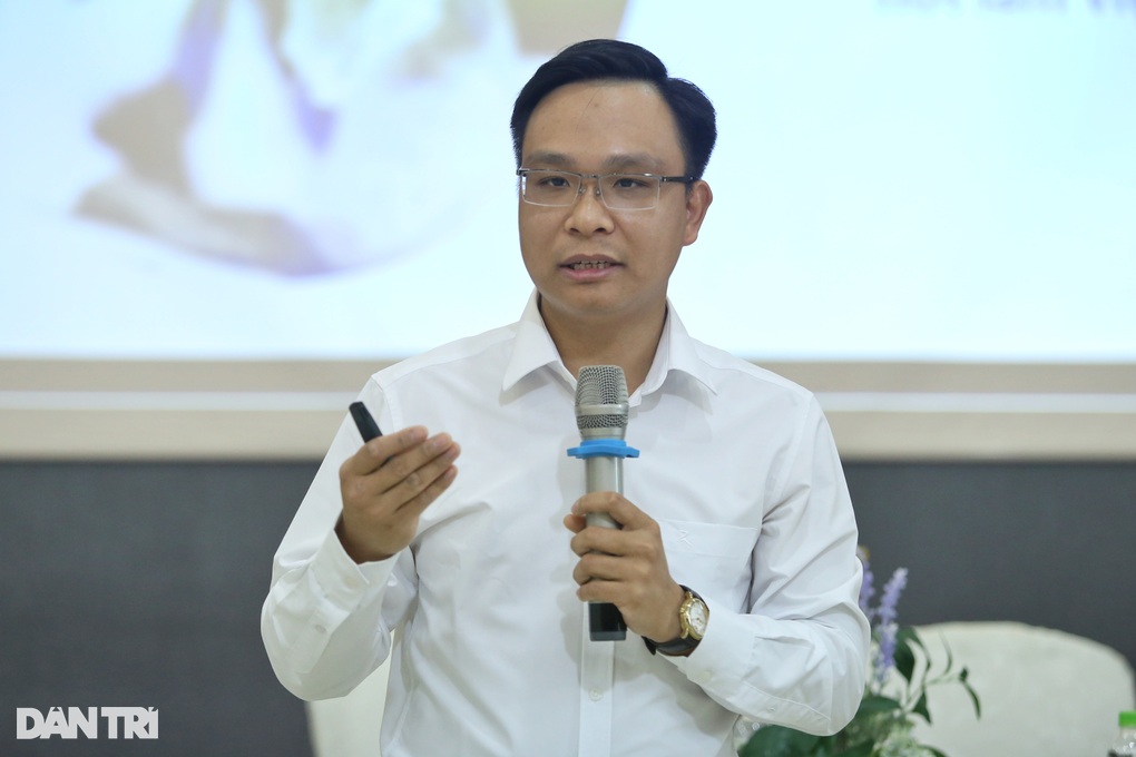 Khó gọi tên, nhận diện hành vi quấy rối tình dục nơi làm việc - 3 Khó gọi tên, nhận diện hành vi quấy rối tình dục nơi làm việc - 3