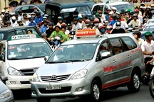 Taxi truyền thống "ngấm đòn" vì Uber, Grab