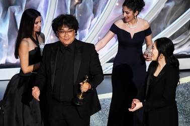 Nghệ sĩ Việt bày tỏ cảm xúc khi “Ký sinh trùng” thắng lớn tại Oscar 2020