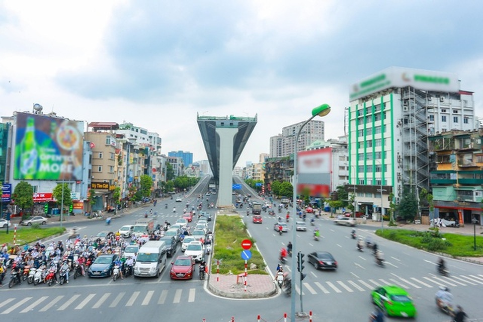 Vì sao nhà siêu mỏng siêu méo “đua nhau mọc trên đường nghìn tỷ ở Hà Nội? - 4 Vì sao nhà siêu mỏng siêu méo “đua nhau mọc trên đường nghìn tỷ ở Hà Nội? - 4