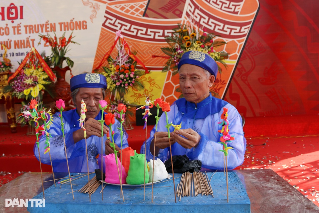 Mê nghề làm bánh chim cò độc nhất Việt Nam - 2 Mê nghề làm bánh chim cò độc nhất Việt Nam - 2