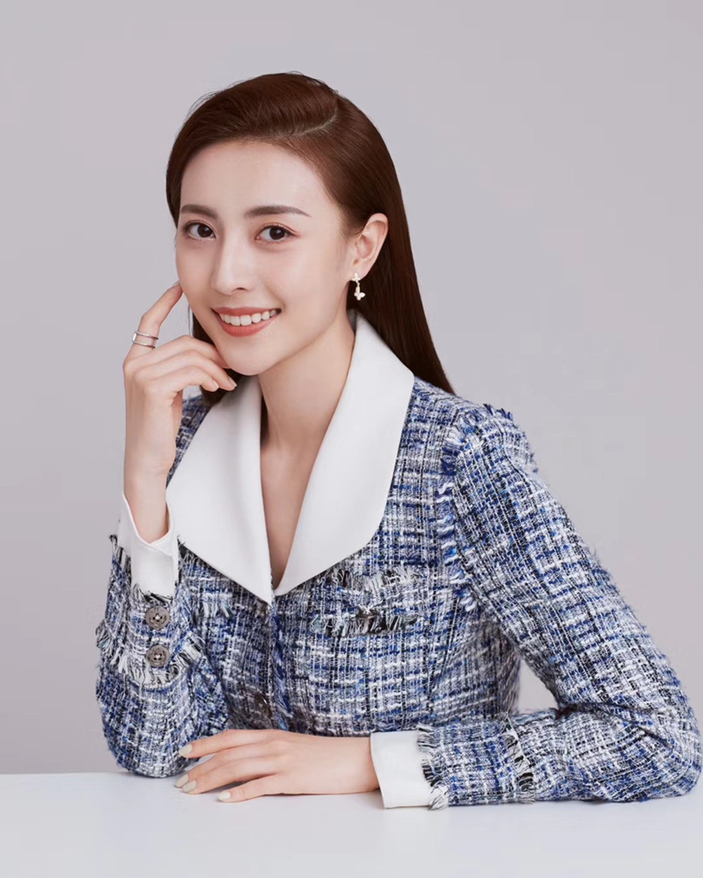 Học gì từ tấm gương nữ sinh dẫn chương trình quy mô nhất nhì Trung Quốc? - 1 Học gì từ tấm gương nữ sinh dẫn chương trình quy mô nhất nhì Trung Quốc? - 1