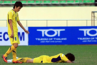 U23 Malaysia loại Thái Lan khỏi bán kết SEA Games 25