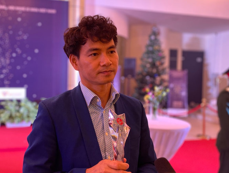 Hơn 200 nghệ sĩ rạng rỡ được vinh danh ngày đầu năm - 4 Hơn 200 nghệ sĩ rạng rỡ được vinh danh ngày đầu năm - 4