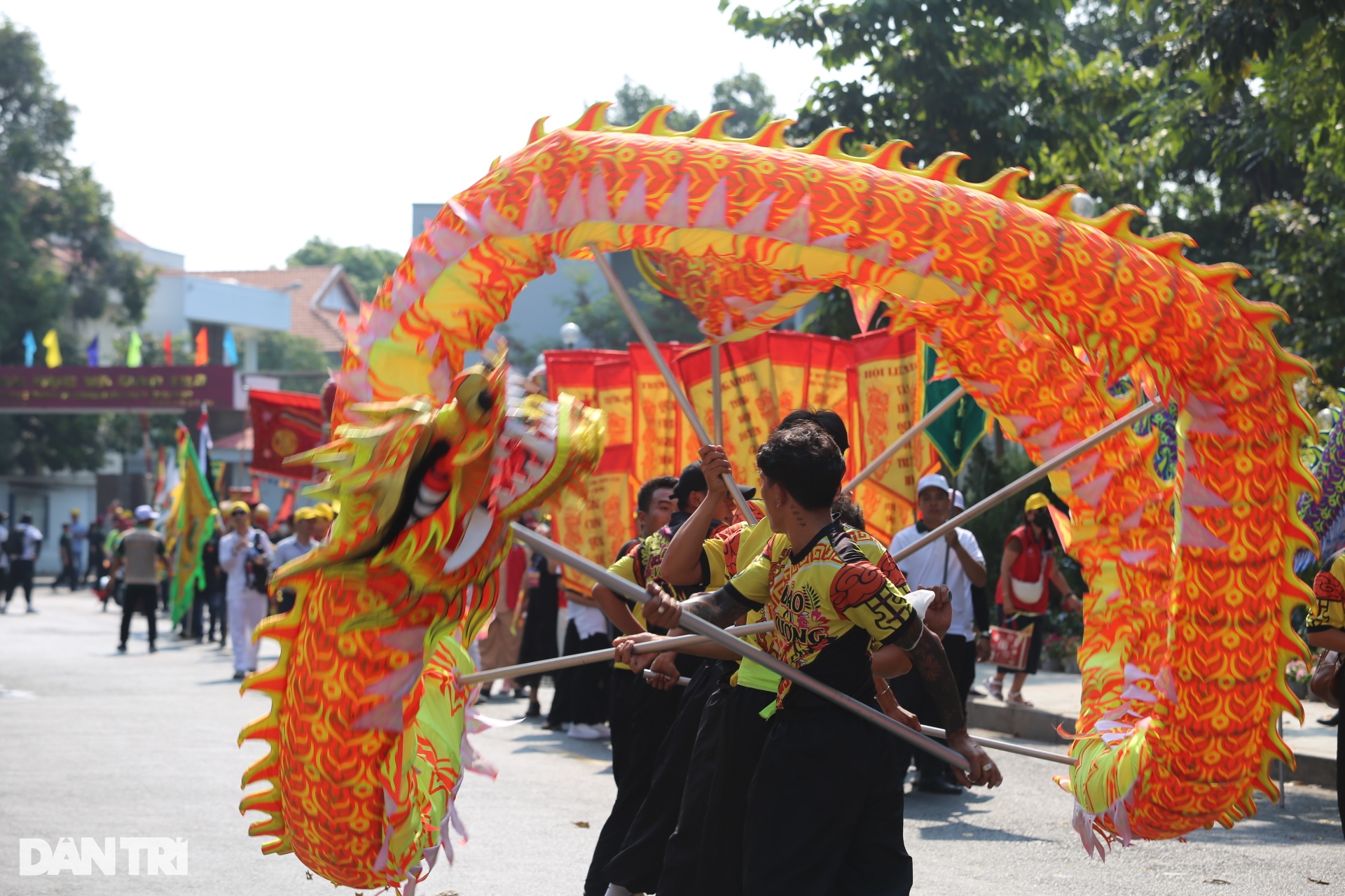Người dân hóa trang thần tiên, diễu hành lễ nghinh thần độc đáo ở Biên Hòa - 4 Người dân hóa trang thần tiên, diễu hành lễ nghinh thần độc đáo ở Biên Hòa - 4