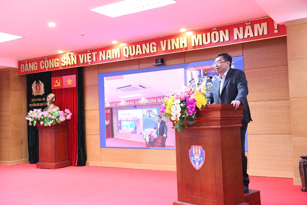 Bộ Công an tiếp tục điều động lực lượng hỗ trợ đăng kiểm tại Hà Nội, TPHCM - 4 Bộ Công an tiếp tục điều động lực lượng hỗ trợ đăng kiểm tại Hà Nội, TPHCM - 4