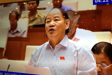 "Người không tham nhũng có khi bị người tham nhũng cô lập!"