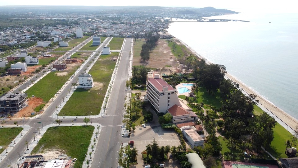 Cận cảnh sân golf Phan Thiết chuyển đổi sang khu đô thị đang bị kiểm tra - 15 Cận cảnh sân golf Phan Thiết chuyển đổi sang khu đô thị đang bị kiểm tra - 15