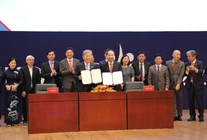 Bệnh viện Quốc tế Becamex và Bệnh viện Bumin – Hàn Quốc đã chính thức ký kết biên bản ghi nhớ về hợp tác giữa hai đơn vị trong công tác phát triển lĩnh vực y tế, chăm sóc sức khỏe cộng đồng.