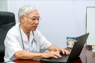 Cao tuổi không có nghĩa là ngừng cống hiến