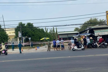 Người đàn ông chém chết vợ cũ giữa đường rồi đến công an đầu thú