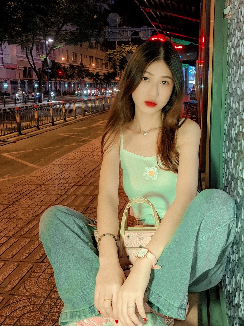 Nét đẹp trong veo đầy cuốn hút của nữ sinh ĐH Tôn Đức Thắng - 3 Nét đẹp trong veo đầy cuốn hút của nữ sinh ĐH Tôn Đức Thắng - 3