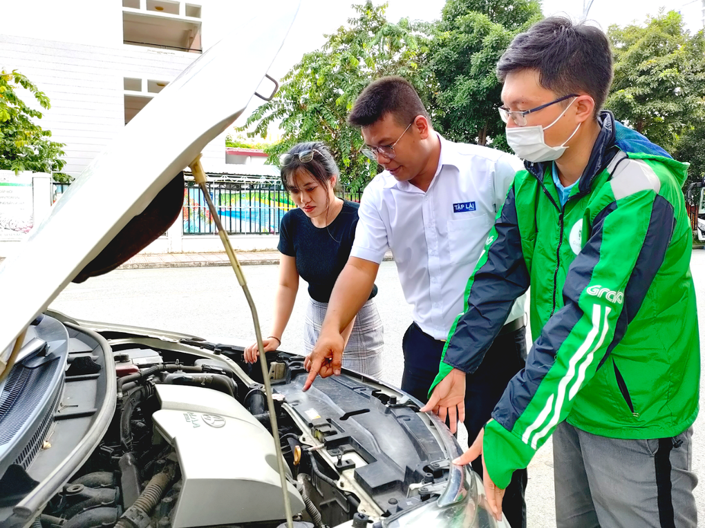 Trung tâm lái xe An Ninh với đội ngũ giáo viên tận tâm, trách nhiệm - 2 Trung tâm lái xe An Ninh với đội ngũ giáo viên tận tâm, trách nhiệm - 2