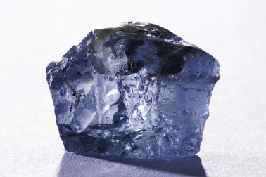 Kim cương xanh quý giá được tạo ra từ các đại dương cổ