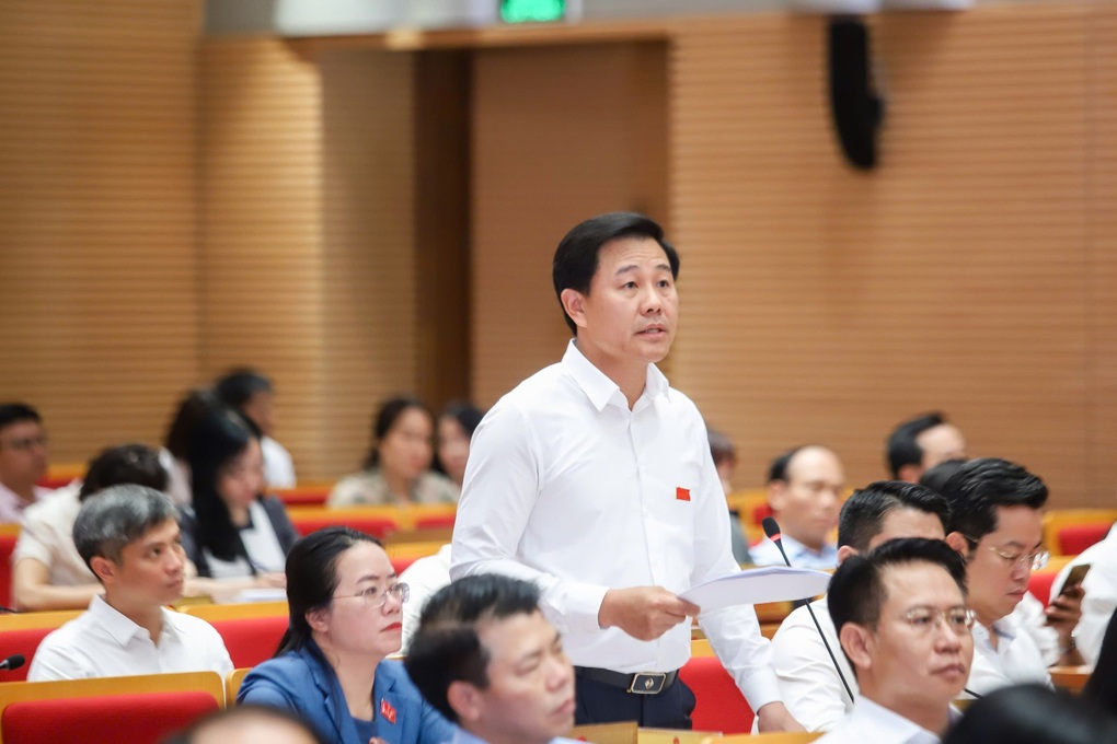 Hà Nội trả lời thông tin rau phun thuốc hôm trước, hôm sau đã mang bán - 2 Hà Nội trả lời thông tin rau phun thuốc hôm trước, hôm sau đã mang bán - 2