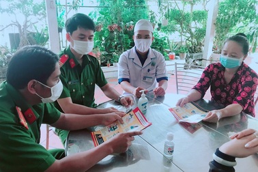 Bộ Công an: "Đi từng ngõ, gõ từng nhà" nắm danh sách người nhập cảnh