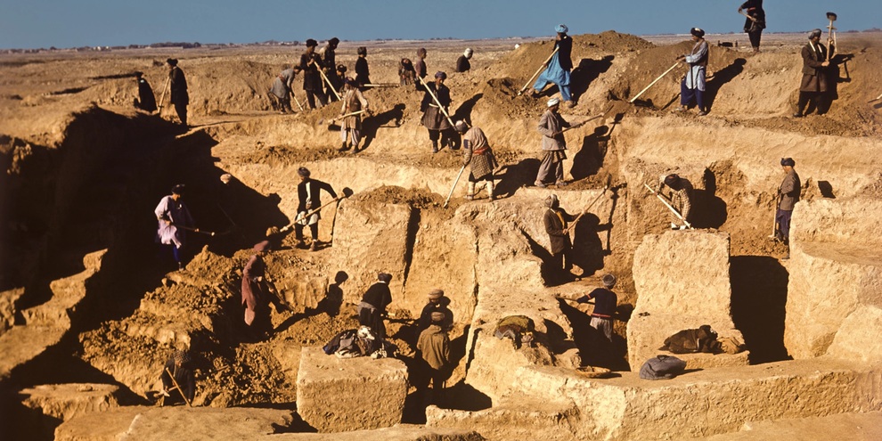 Taliban ráo riết săn lùng kho báu hơn 2.000 năm tuổi ở Afghanistan - 1 Taliban ráo riết săn lùng kho báu hơn 2.000 năm tuổi ở Afghanistan - 1