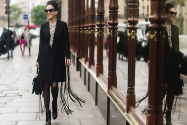 Diễm My thanh lịch ra phố