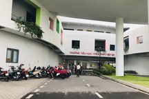 Hai giáo viên mắc Covid-19, Trường Việt Úc cho nhân viên làm việc tại nhà