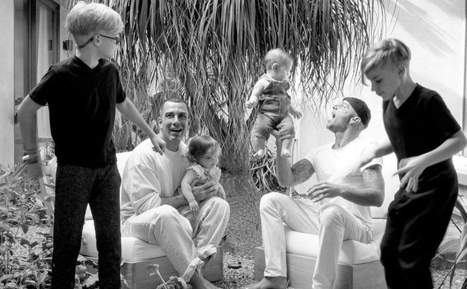 Ngỡ ngàng với diện mạo của ca sĩ đồng tính Ricky Martin trong loạt ảnh mới - 8 Ngỡ ngàng với diện mạo của ca sĩ đồng tính Ricky Martin trong loạt ảnh mới - 8