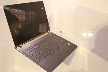 HP bán ra thị trường Việt chiếc laptop Spectre mỏng nhất thế giới