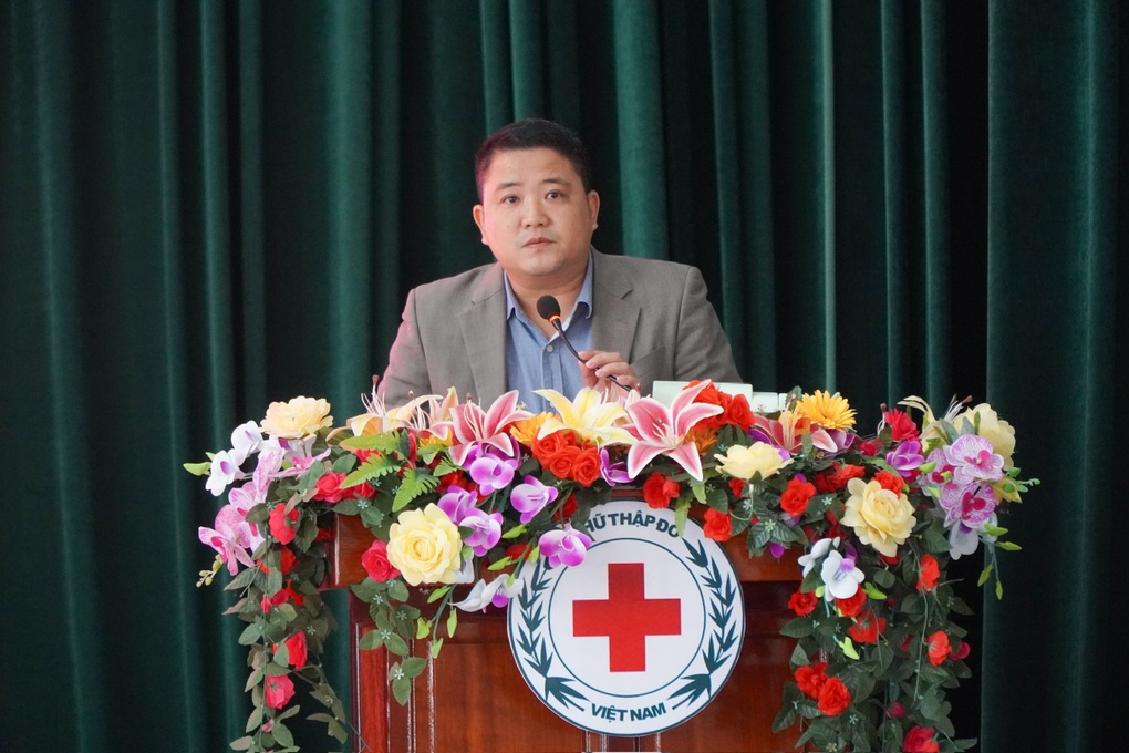 Tiếp nhận 183 đơn vị máu tại “Ngày hội Giọt hồng trên đất Vĩnh Long” - 1 Tiếp nhận 183 đơn vị máu tại “Ngày hội Giọt hồng trên đất Vĩnh Long” - 1