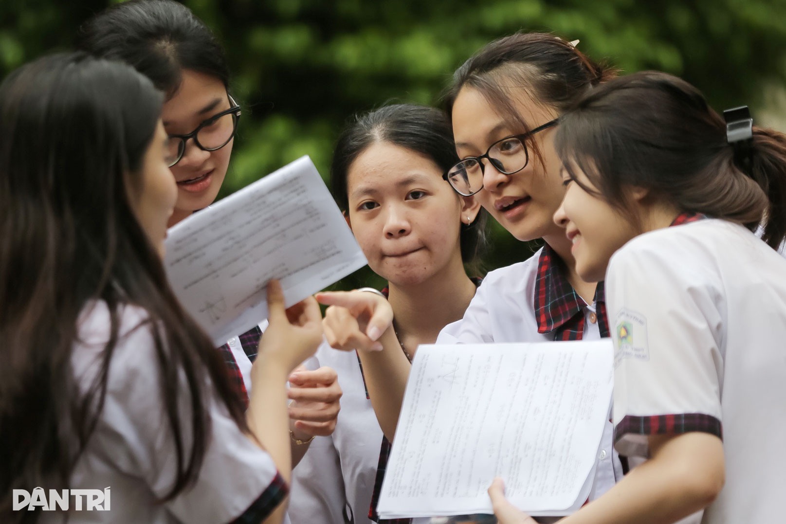 اعلام نمونه سوالات امتحانی برای فارغ التحصیلی دبیرستان 2025 - 1 Công bố đề thi minh họa tốt nghiệp THPT 2025 - 1