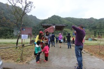 "Ăn đường, nằm chợ" vì... tam giác mạch