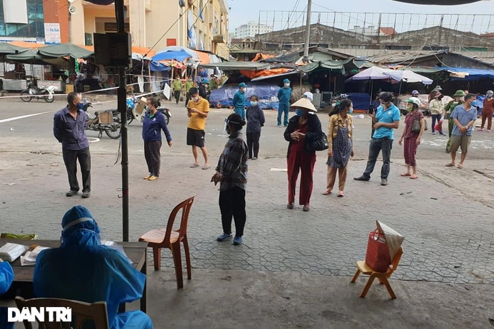 Người bán rau nghi mắc Covid-19, chợ đầu mối lớn nhất tỉnh tạm đóng cửa - 5 Người bán rau nghi mắc Covid-19, chợ đầu mối lớn nhất tỉnh tạm đóng cửa - 5