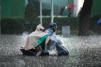 Chẳng cha mẹ nào muốn ép con mình học nhiều cả!