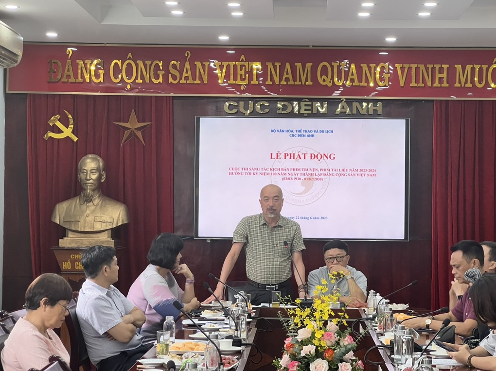 Thi sáng tác kịch bản phim kỷ niệm 100 năm Ngày thành lập Đảng - 1 Thi sáng tác kịch bản phim kỷ niệm 100 năm Ngày thành lập Đảng - 1