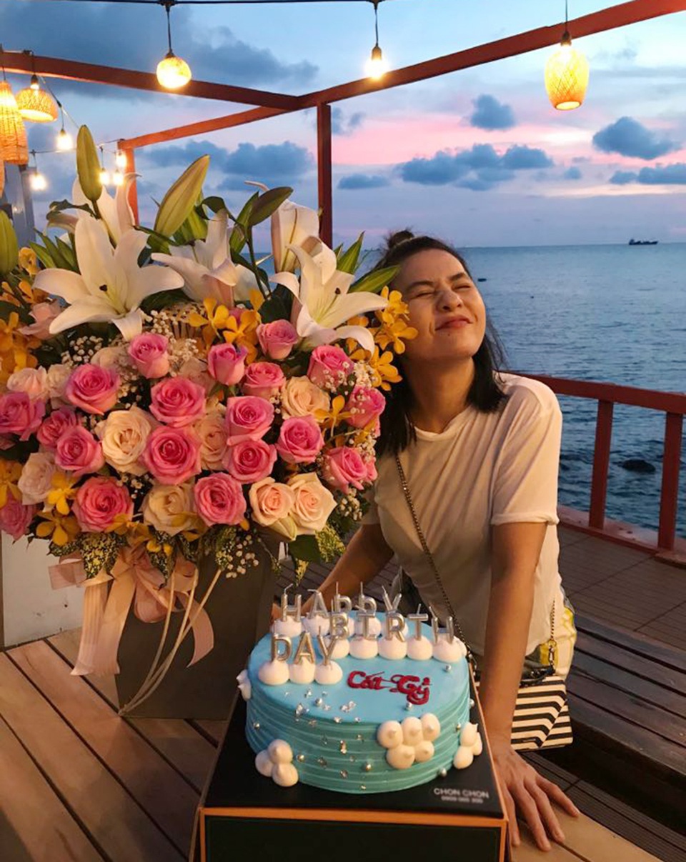 Cát Phượng: “Sau “giông bão”, tôi hạnh phúc và an yên bên Kiều Minh Tuấn” - 1 Cát Phượng: “Sau “giông bão”, tôi hạnh phúc và an yên bên Kiều Minh Tuấn” - 1