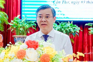 Ông Trương Cảnh Tuyên giữ chức Chủ tịch UBND TP Cần Thơ