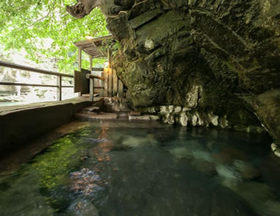 Tắm onsen ở nơi có suối nước nóng của những bức tường - 2 Tắm onsen ở nơi có suối nước nóng của những bức tường - 2