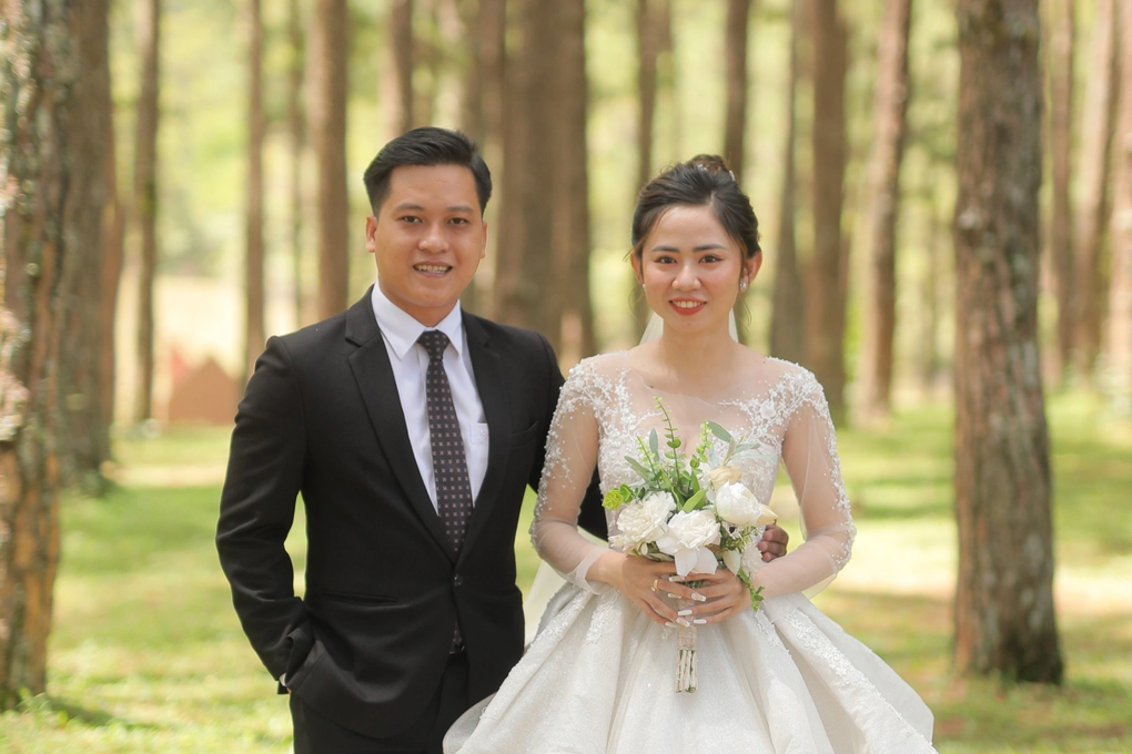 Một tháng sau khi tham gia chương trình hò hẹn, cặp đôi kết hôn thần tốc - 2 Một tháng sau khi tham gia chương trình hò hẹn, cặp đôi kết hôn thần tốc - 2