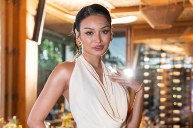 Á hậu Mook Karnruethai Tassabut mê phở Việt, hé lộ cuộc sống sau đăng quang