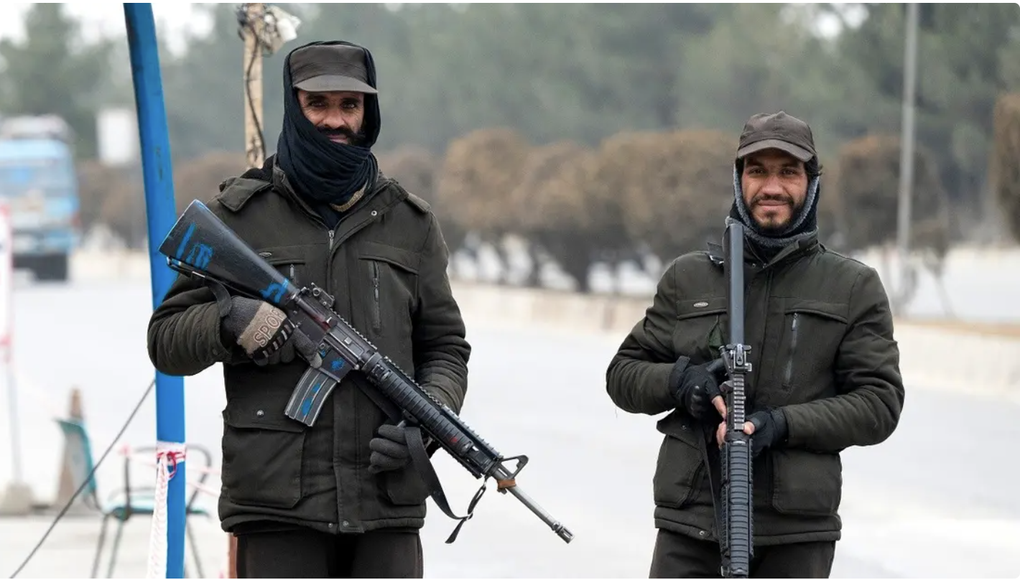 Nổ lớn tại trụ sở chính quyền, Thống đốc Afghanistan thiệt mạng - 1 Nổ lớn tại trụ sở chính quyền, Thống đốc Afghanistan thiệt mạng - 1