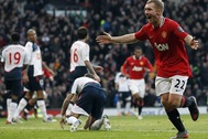 Paul Scholes khơi mào cho chiến thắng "3 sao" của MU