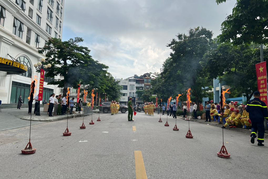 Hội thao nghiệp vụ chữa cháy và cứu nạn cứu hộ - 3 Hội thao nghiệp vụ chữa cháy và cứu nạn cứu hộ - 3