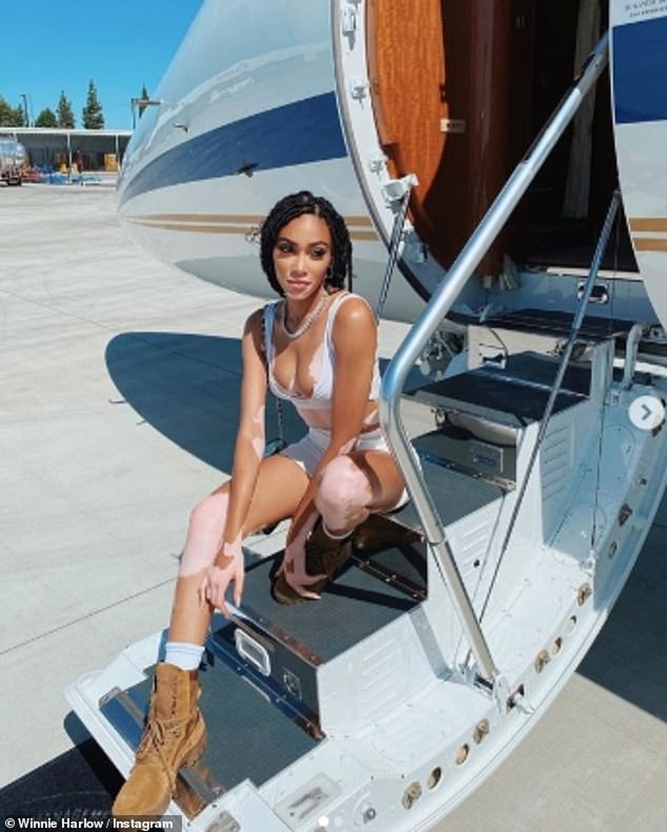 Winnie Harlow diện áo tắm bốc lửa - 7 Winnie Harlow diện áo tắm bốc lửa - 7